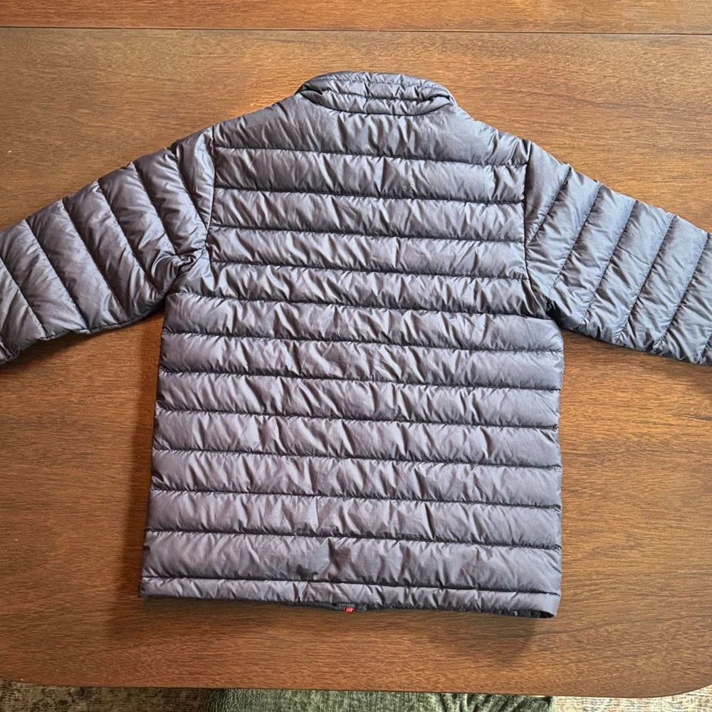 Patagonia Gray Puffer Jacket with Red Zippers